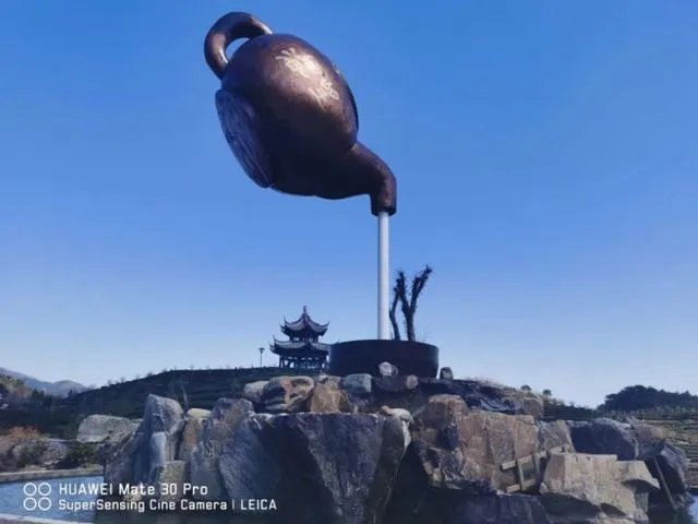 我是干旅游超市的，今年还能继续干么？