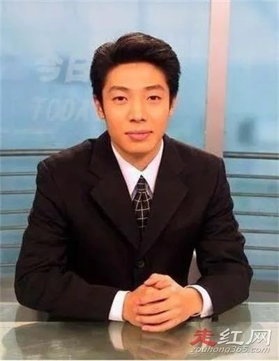 央视主持人工资前10排行榜 多少钱一个月