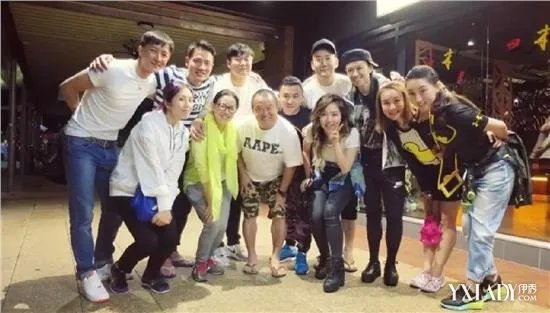 冯喆朱珠亮相《急速前进》白富美女友荧屏首秀