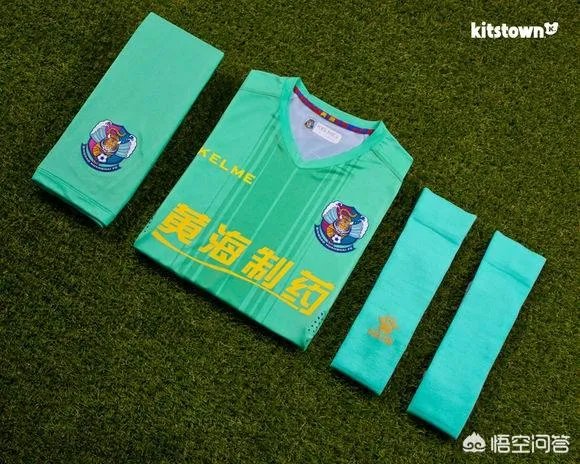 做为国内足球的装备供应商,岩羚、卡尔美、Joma哪个好?