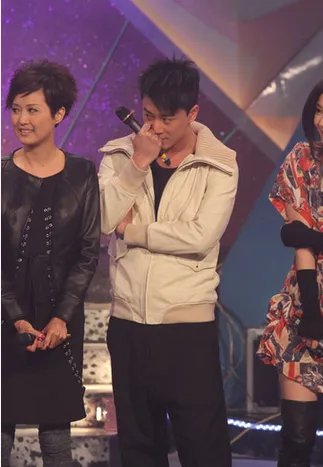 潘霜霜整容前很丑吗？ 林峰回应与其床照曝光事件