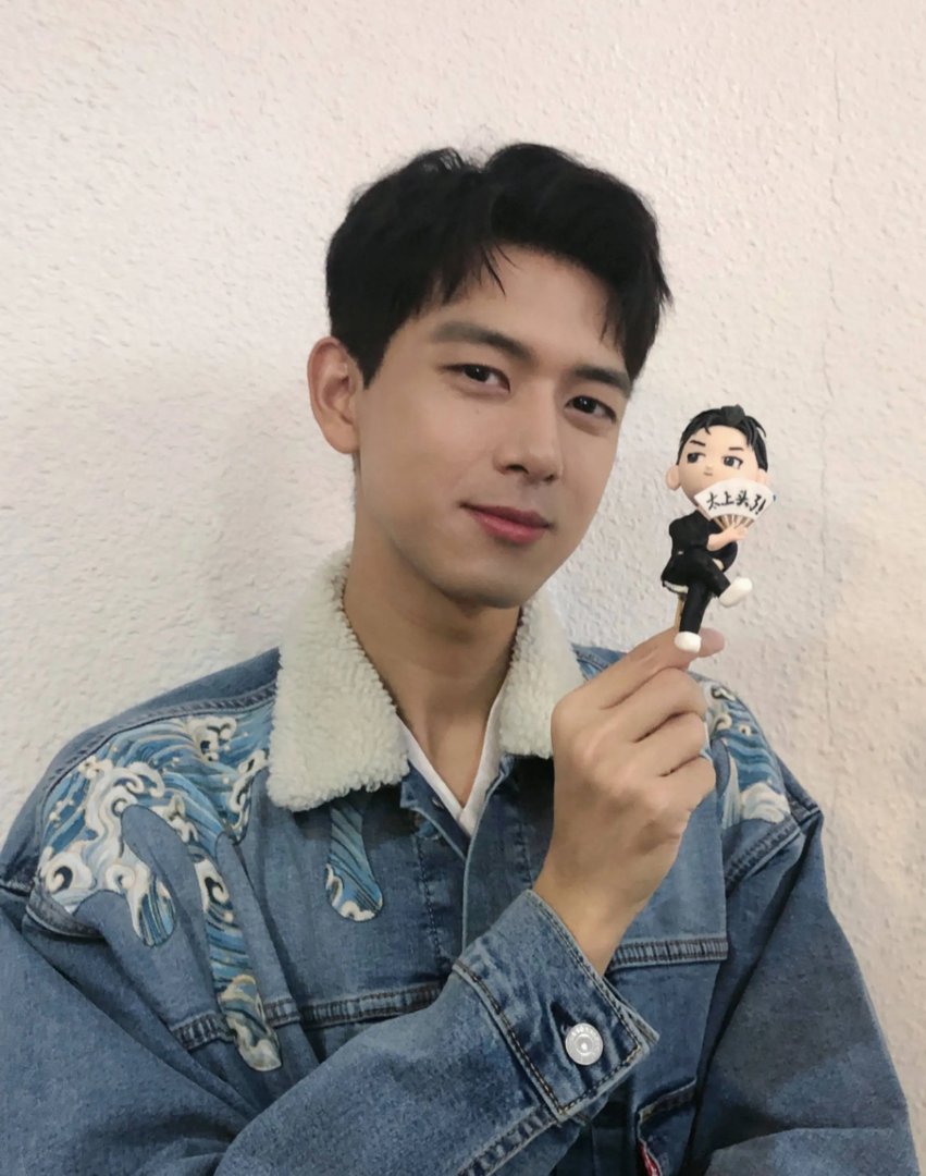 杨紫为李现庆生,李现对此有何回应?