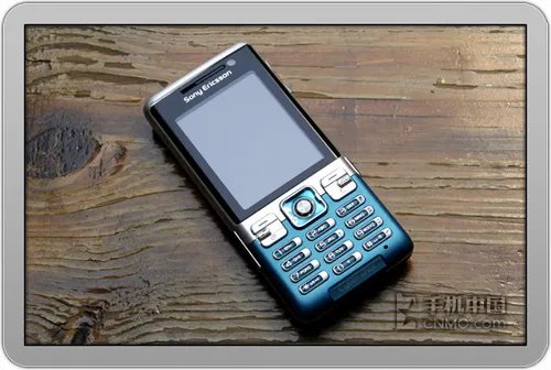 三防拍照GPS 全能索尼爱立信C702c开卖