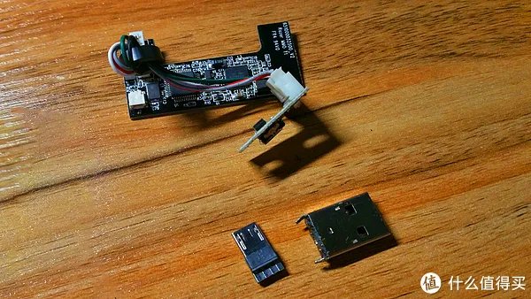 键盘鼠标外设 篇四十四:雷蛇Naga那伽梵蛇无极幻彩版底座拆解与便携化改造分享