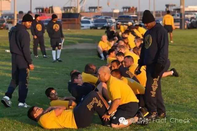 仰卧起坐或致瘫?没那么可怕,但最好别用“抱头式”