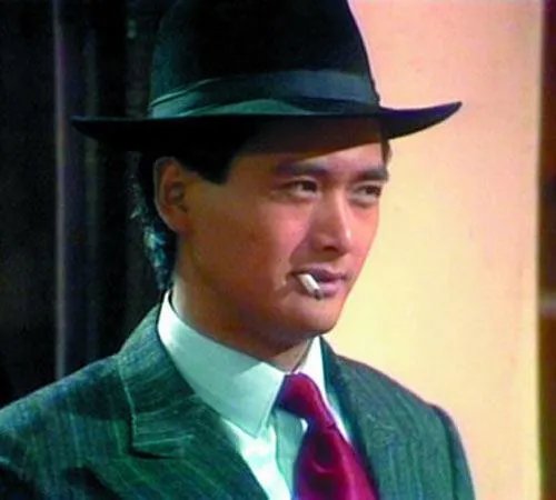 有哪些明星接地气不修边幅吃路边摊被抓包?