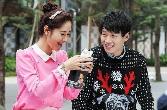 “因为爱情有幸福”中的插曲有哪些？