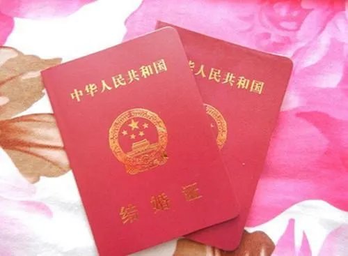 结婚证上面的照片可以自己拍吗 拍结婚证照片注意事项有哪些