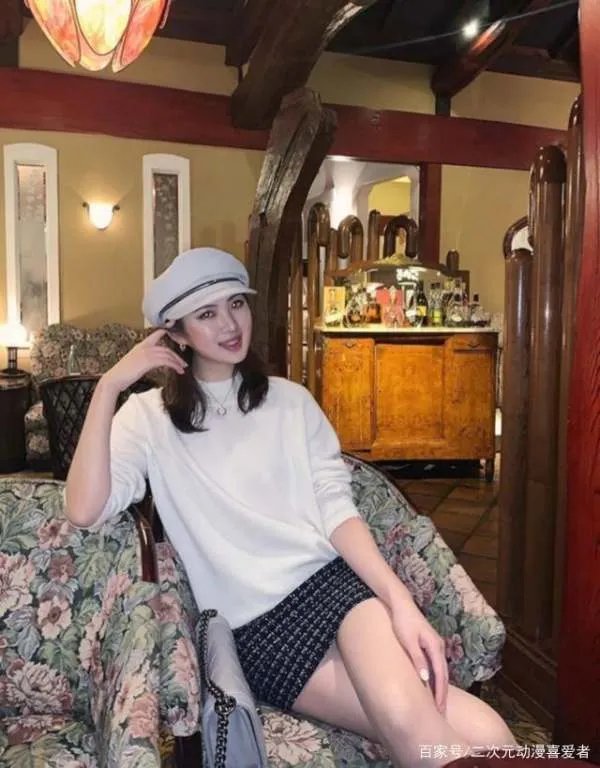 华为二公主姚安娜竟然改过名字，她的原名是什么？