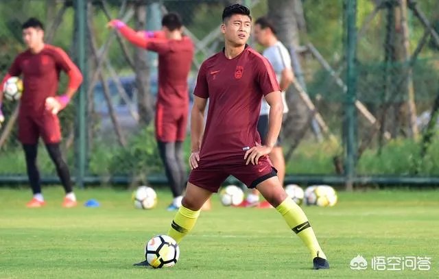 张玉宁入围荷甲50大U21新星,如何看待?