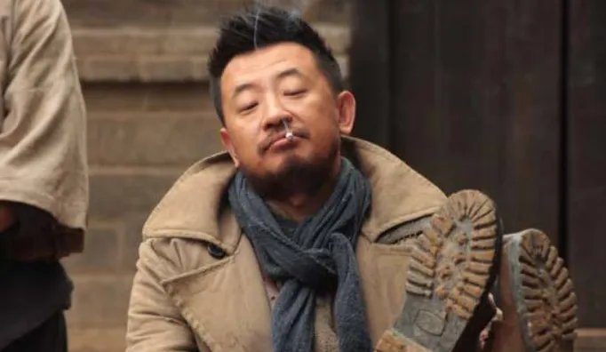 你觉得黄海波在《永不磨灭的番号》中表演怎么样？