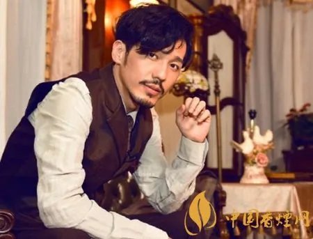 白宇室内抽烟图片引起热议 明星更应遵守控烟规定文明吸烟