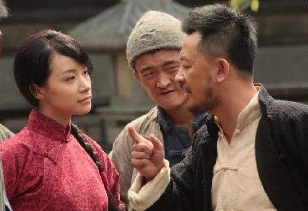 你觉得黄海波在《永不磨灭的番号》中表演怎么样？