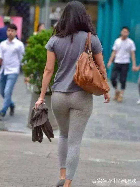 修身打底裤怎样穿？