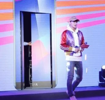 明星黄子韬现身成都情况如何?