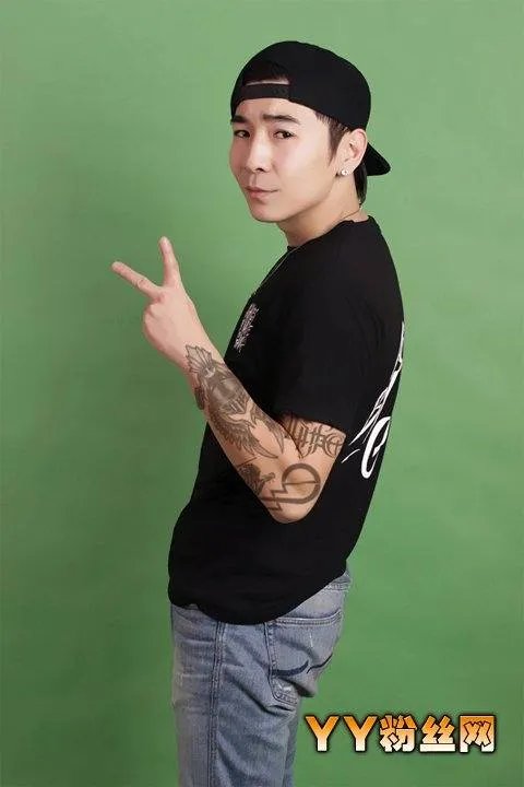 让我们一起忘记谁是谁 音乐的滋味这歌叫什么名字？