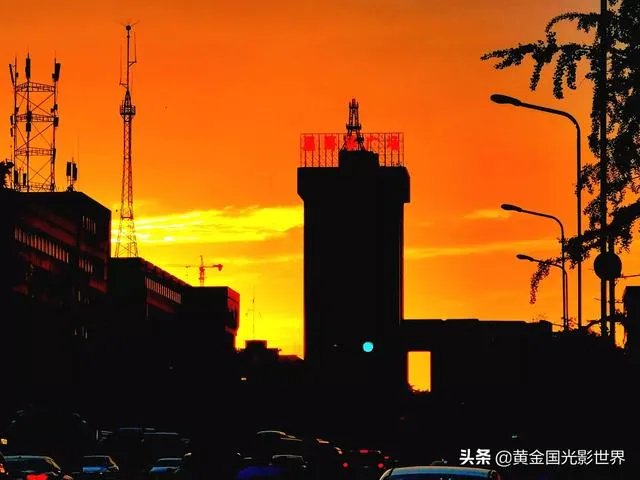 今年夏天你有拍到火烧云吗，可以分享一下吗？