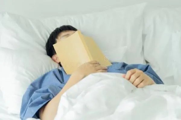 高校规定学生7点半必须起床，你支持学校的做法吗？