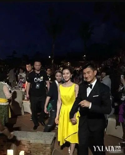 吴奇隆示范一字马与刘诗诗巴厘岛大婚