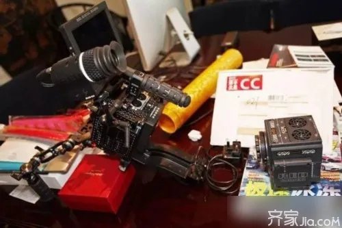 王思聪豪宅卧室首公开 满足你的好奇心