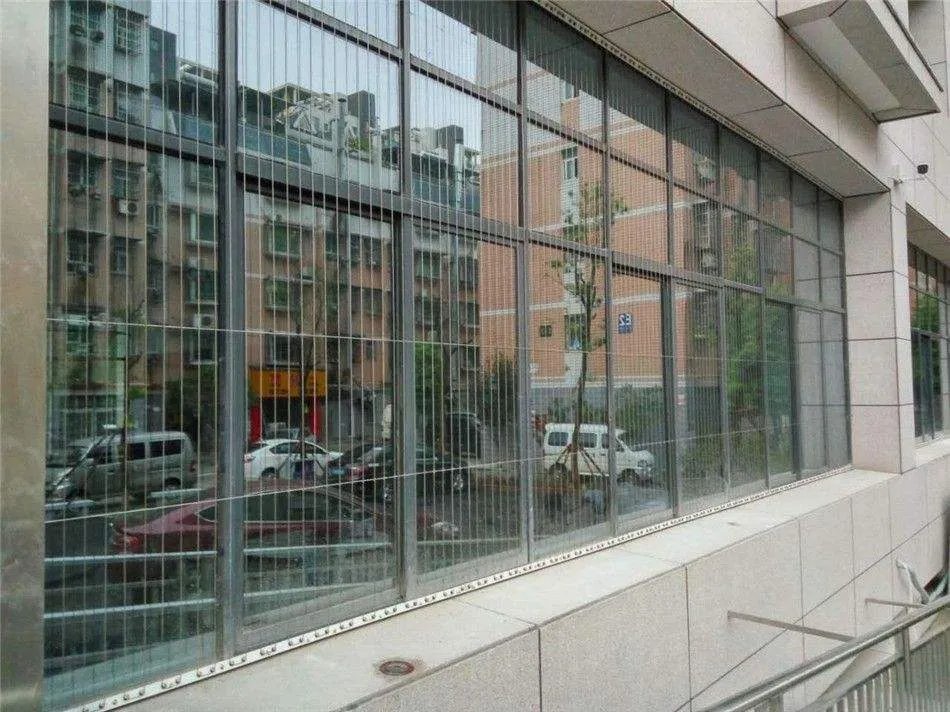 后悔我家装隐形防盗网 原来传统防盗网这么好