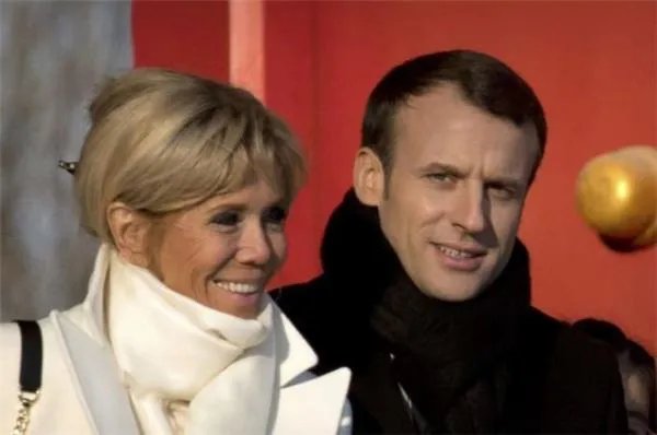 法国马克龙妻子年轻时照片