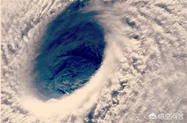 特朗普所说的,使用核弹来阻止飓风登陆的做法真的可行吗?