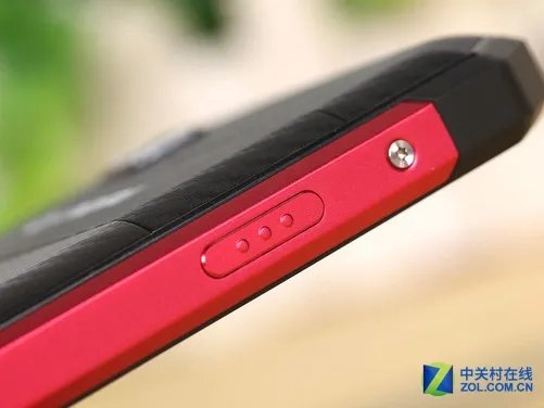 不怕水不怕摔的手机是什么?京东告诉你猜对没