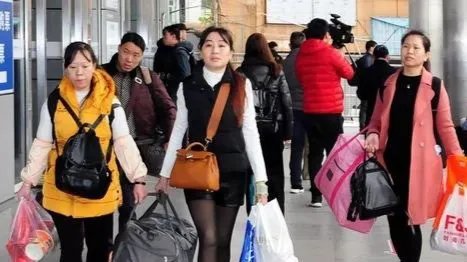 春运取消物流停运系谣言，造谣的人应该被严惩吗？