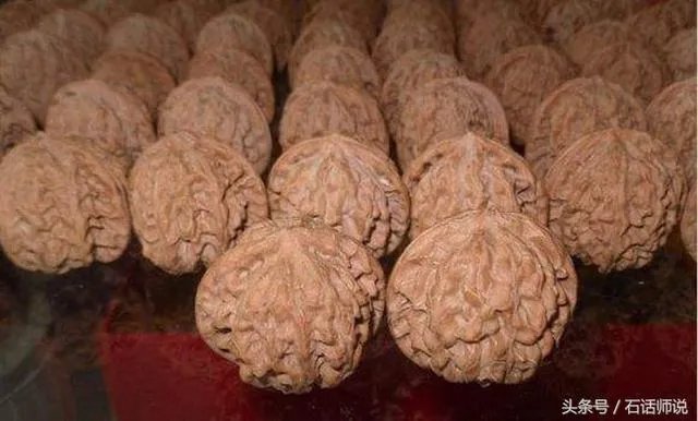 如何挑选文玩核桃？
