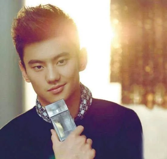 宁泽涛拍的游泳课程在美国拍出天价，宁泽涛为什么这么受国际的青睐？