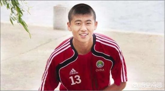 张玉宁入围荷甲50大U21新星,如何看待?