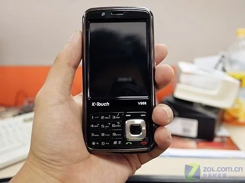 又现CMMB电视手机 天语V988上市仅1450