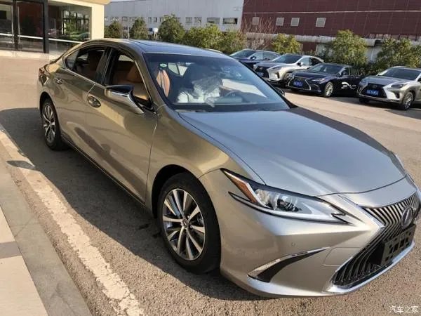 雷克萨斯ES提车外加10天体验总结，感觉太好了
