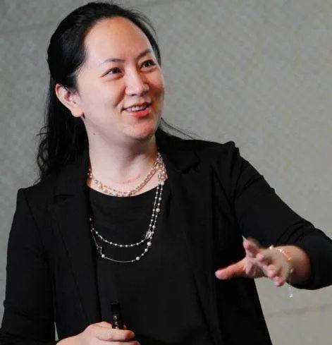 孟晚舟在他国漂泊700多天，她的妹妹姚安娜为了她做了什么？