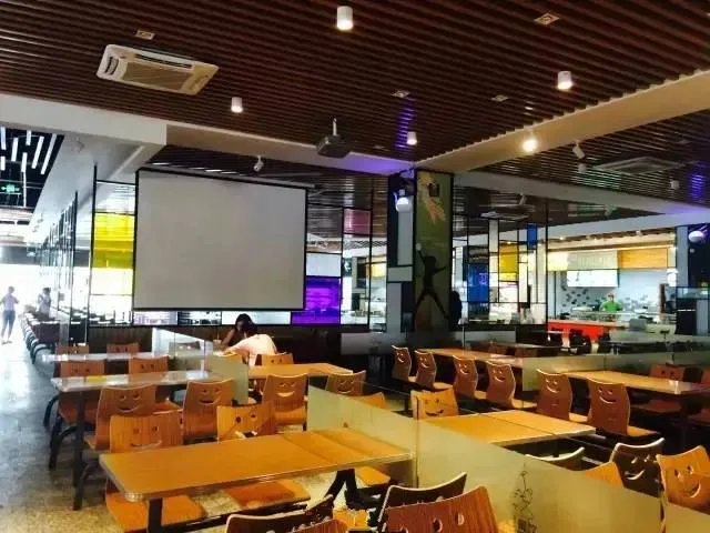 华东出了“最美食堂”,然而西南高校并不服。