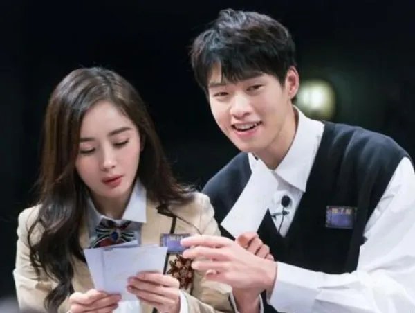 魏大勋被拍深夜前往杨幂住所，两人是否好事将近？