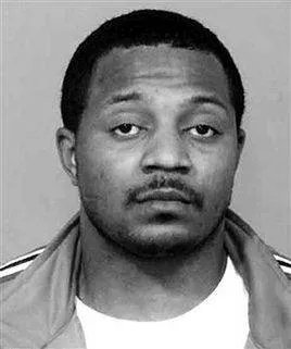 塔文·怀特的丑闻曝光