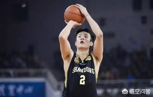 丁彦雨航蝉联CBA常规赛MVP！怎么评价小丁这赛季的表现？