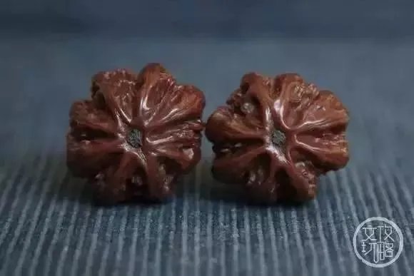 如何挑选文玩核桃？