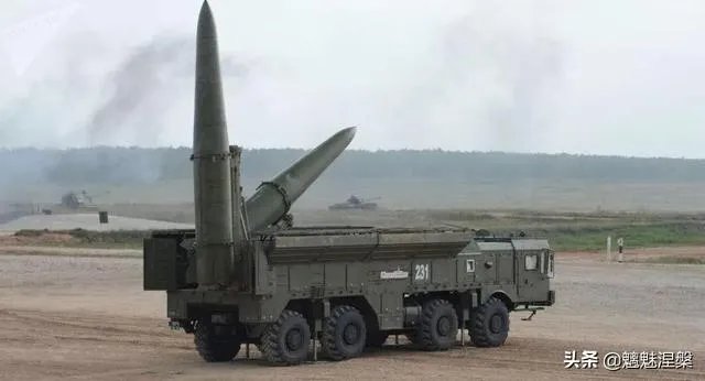 俄防长下令从俄乌边境撤军却留装备,认怂,还是普京也玩空城计?