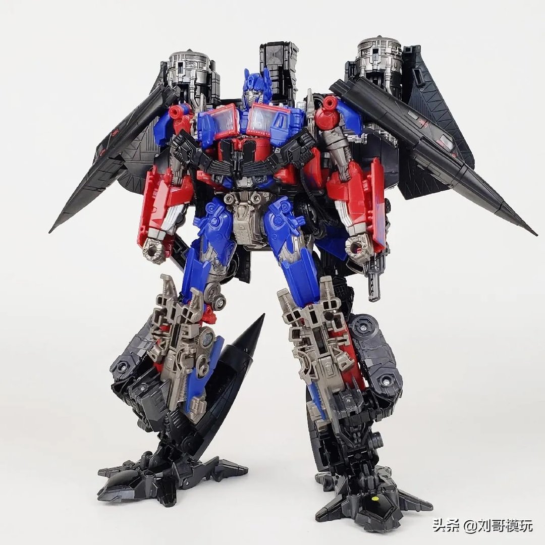 变形金刚2擎天柱合体（变形金刚SS天火擎天柱合体图文展示！）