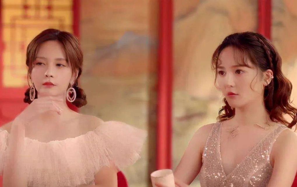 沈梦辰就爆料艺人朋友装阔道歉,主人公不是靳梦佳还会是谁?