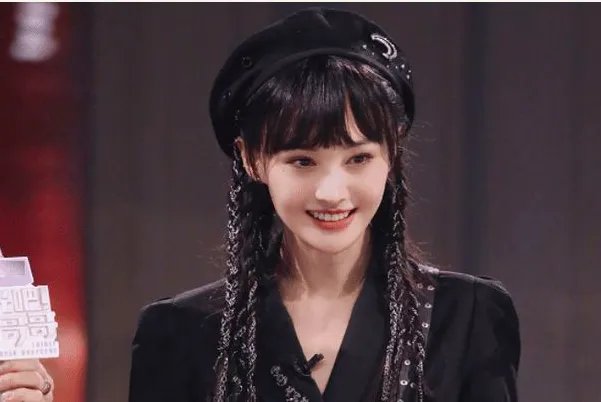 郑爽八卦金晨邓伦旧情引争议后退出节目，哥哥们是怎样力挺她的？