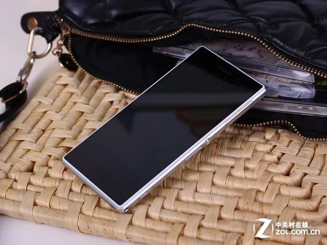 经典日系大屏机 索尼L39h特价2603元