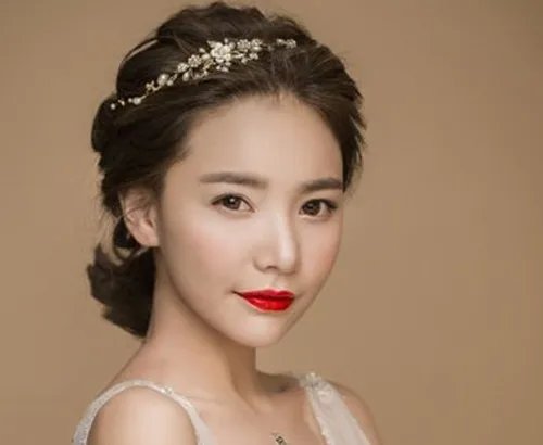 短发新娘盘发图片欣赏 三种魅力新娘必备的短发造型