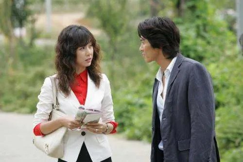 女子恋爱时获赠奔驰分手被判归还，恋爱时赠送的东西分手后该还吗？