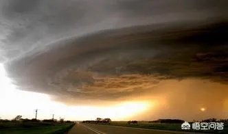 特朗普所说的,使用核弹来阻止飓风登陆的做法真的可行吗?