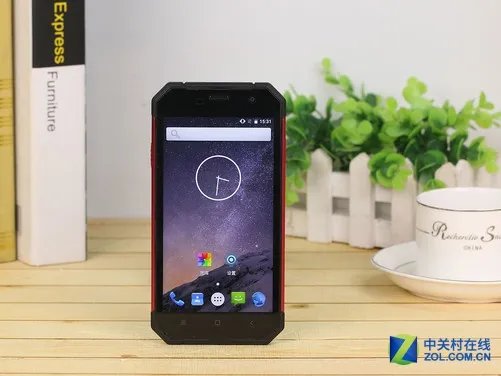 不怕水不怕摔的手机是什么?京东告诉你猜对没