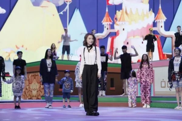 怎么评价吴昕？